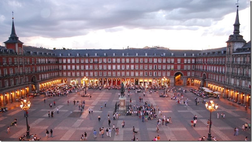 Conoce la historia de la Plaza Mayor de Madrid y sus increíbles curiosidades