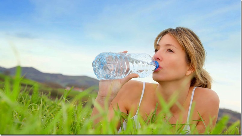 ¿Por qué el agua es tu mejor aliada durante el verano?