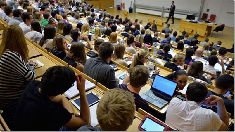 Incrementan becas de excelencia para universitarios en Madrid