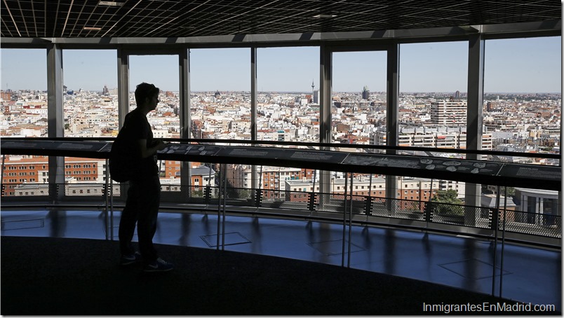 ESPAÑA FARO MONCLOA:GRA319. MADRID, 03/07/2017.- Vista del interior del madrileño Faro de Moncloa, una torre mirador de 110 metros de altura localizada en frente del Museo de América, que reabrirá su acceso al público mañana, martes, después de las reparaciones a las que ha sido sometido tras un incendio que le afectó en enero del año pasado. EFE/Paco Campos