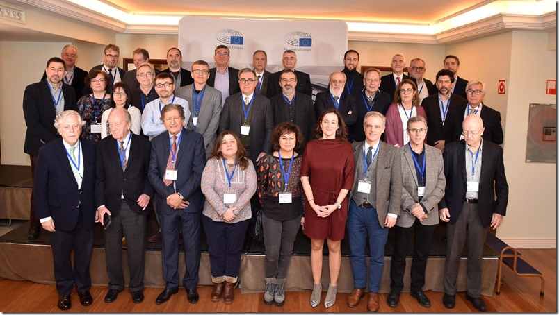 70 periodistas ganadores del Premio Madariaga hacen un llamamiento a votar por Europa 70 periodistas ganadores del Premio Madariaga hacen un llamamiento a votar por Europa