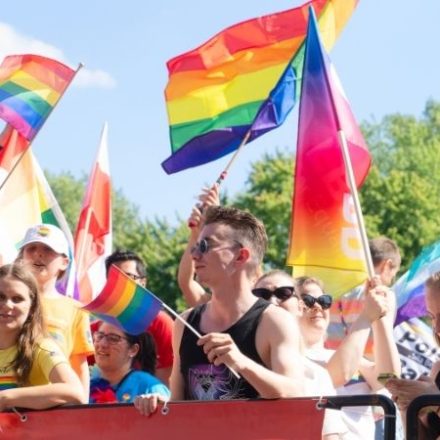 Fiestas del Orgullo Gay Madrid: horarios y lugares de los desfiles, cabalgatas y conciertos