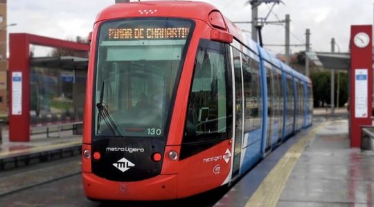Instalan tecnología de carga inteligente en estaciones de la línea ML1 de Metro Ligero Instalan tecnología de carga inteligente en estaciones de la línea ML1 de Metro Ligero